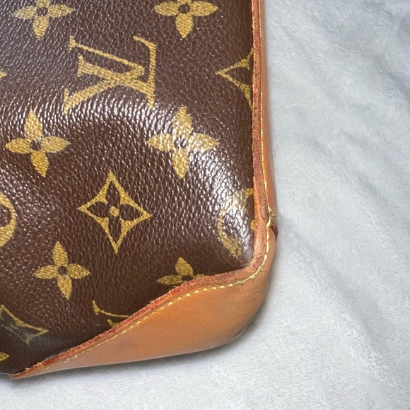 Louis Vuitton Cabas Mezzo Monogram - Picture 14 of 16